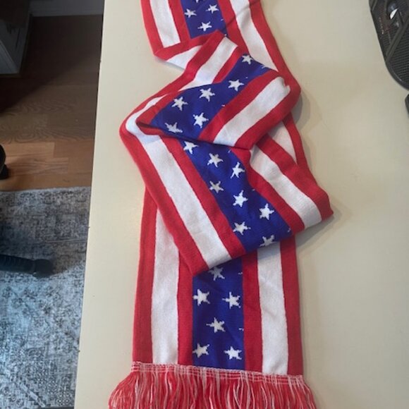 FOX NEWS CHANNEL PATRIOTIC AMERICAN FLAG FRINGED SCARF Acrylic 54" Long New - Picture 1 of 3